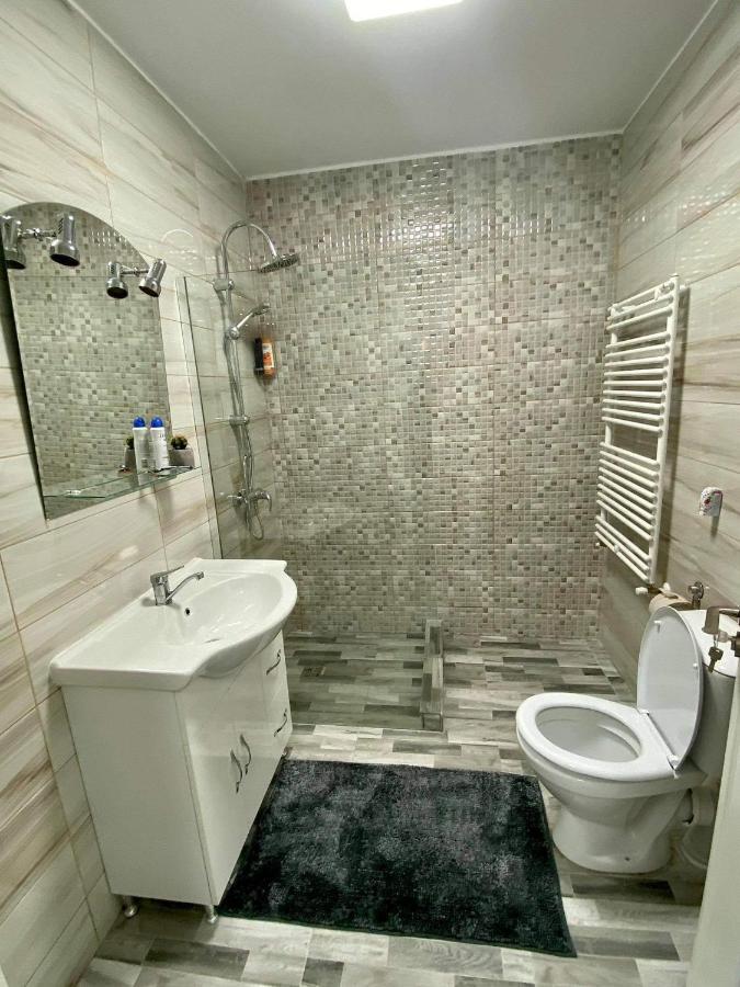 Cosy Place To Stay Timisoara Ngoại thất bức ảnh