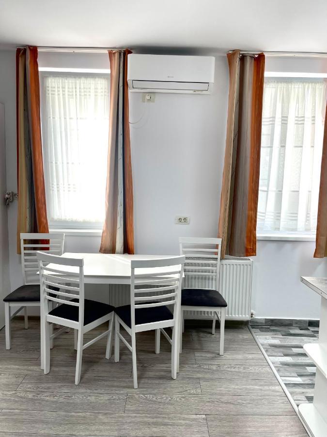 Cosy Place To Stay Timisoara Ngoại thất bức ảnh